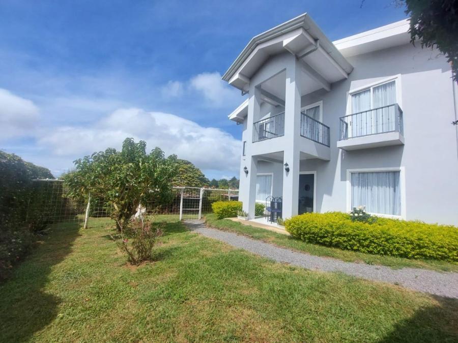 Foto Casa en Venta en San Rafael, Heredia - U$D 350.000 - CAV92829 - BienesOnLine