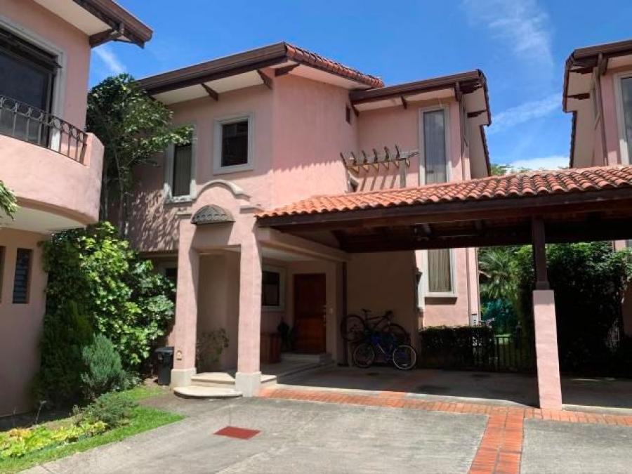 Foto Casa en Venta en SantaAna, Santa Ana, San Jos - U$D 350.000 - CAV28672 - BienesOnLine