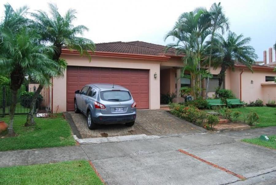 Foto Casa en Venta en SantaAnaPozos, Santa Ana, San Jos - U$D 570.000 - CAV28473 - BienesOnLine