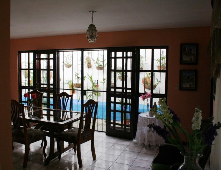 Foto Casa en Venta en barrio quinta avenida casa 9, Santo Domingo, Heredia - ¢ 170.000.000 - CAV1082 - BienesOnLine