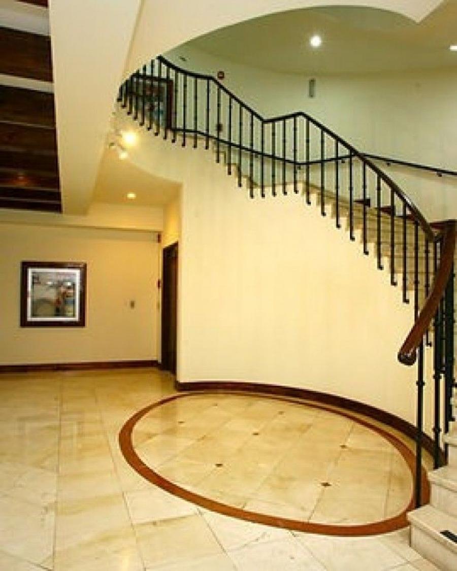 Home in Metric Way