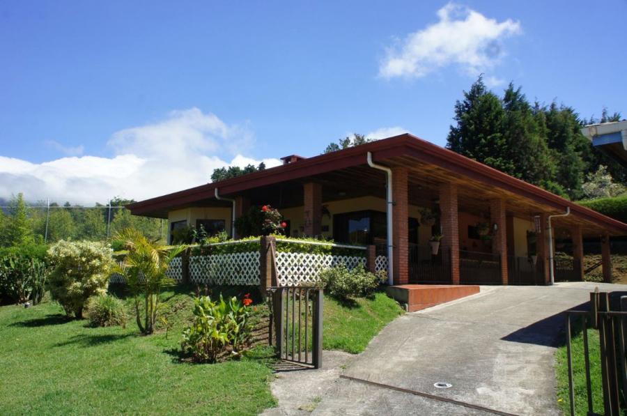Foto Casa en Venta en San Rafael, Heredia - U$D 800.000 - CAV67842 - BienesOnLine