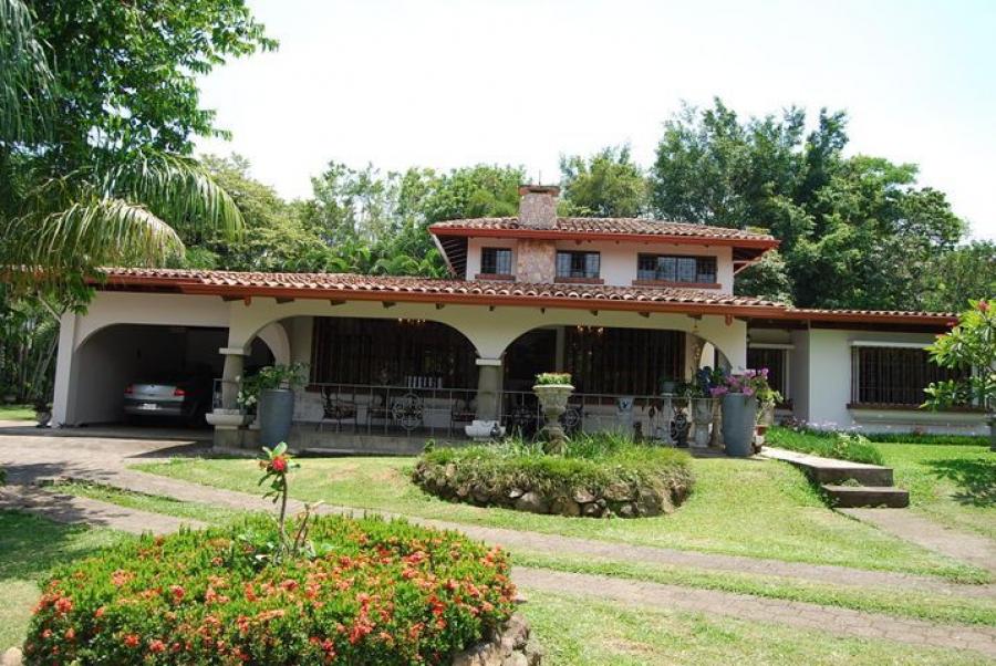 Foto Casa en Venta en Alajuela, Alajuela - U$D 1.350.000 - CAV39890 - BienesOnLine