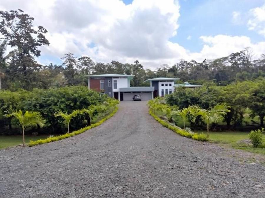 Home in Metric Way