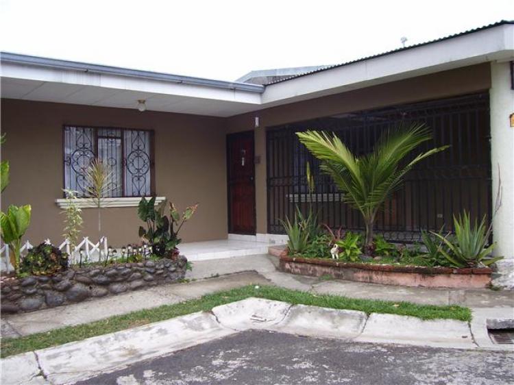 Foto Casa en Venta en Condominio Tabare, Mercedes, Heredia - ¢ 50.000.000 - CAV36 - BienesOnLine