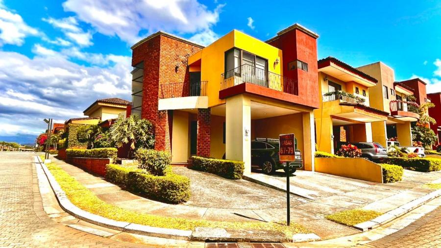 Foto Casa en Alquiler en cerca del Marriot, Heredia - U$D 2.500 - CAA91746 - BienesOnLine