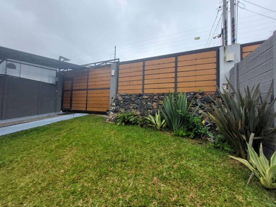 Foto Casa en Alquiler en a 800 mts de la ruta 32, Heredia - U$D 1.700 - CAA69826 - BienesOnLine