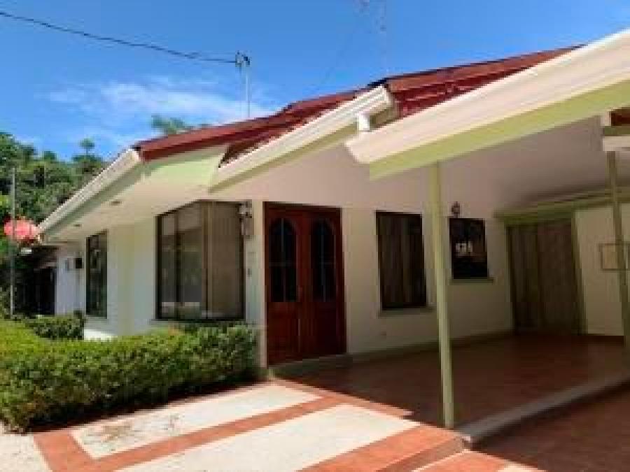 Foto Casa en Venta en Garabito, Puntarenas - U$D 200.000 - CAV29280 - BienesOnLine