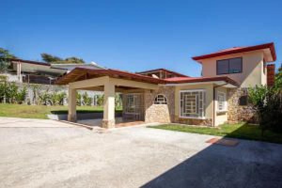 Foto Casa en Venta en Puriscal, San Jos - U$D 248.000 - CAV38907 - BienesOnLine
