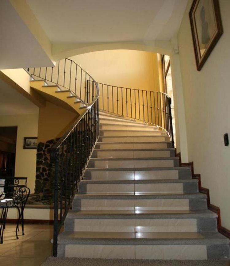 Home in Metric Way