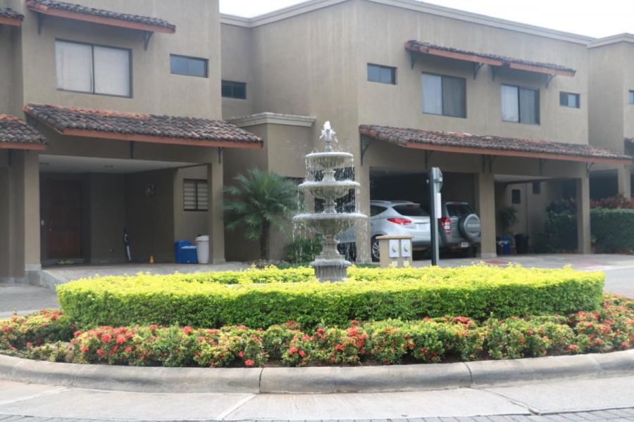 Foto Casa en Venta en Santa Ana, San Jos - U$D 179.000 - CAV29163 - BienesOnLine