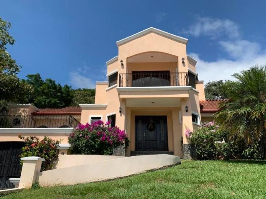 Foto Casa en Venta en Hacienda Los Reyes, La Guacima, Alajuela, Alajuela - U$D 475.000 - CAV30446 - BienesOnLine