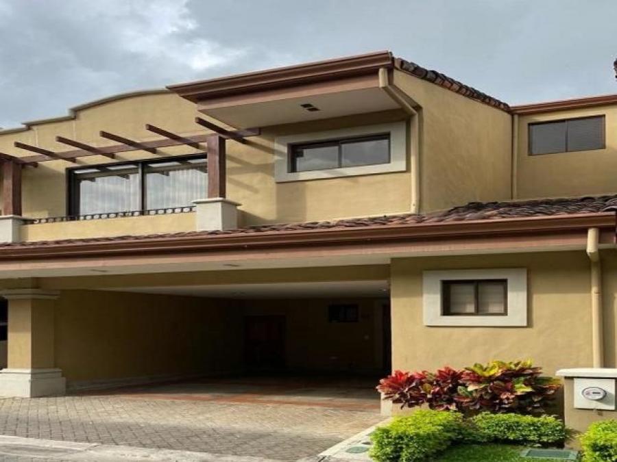 Foto Casa en Alquiler en Escaz, San Jos - U$D 1.500 - CAA31434 - BienesOnLine