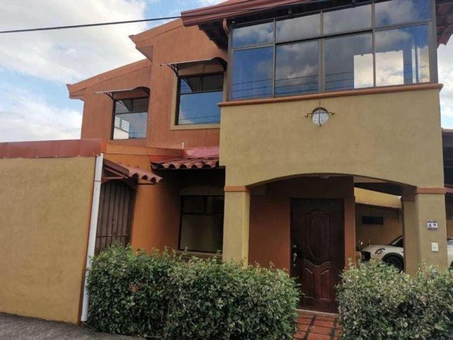 Foto Casa en Venta en HerMercedesSur, Heredia, Heredia - U$D 145.000 - CAV49999 - BienesOnLine