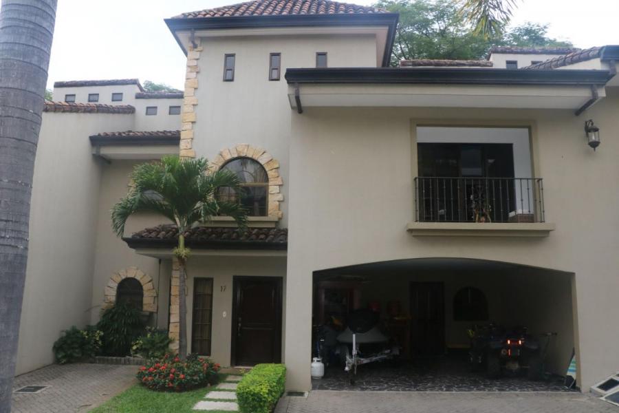 Foto Casa en Venta en EZLaureles, Escaz, San Jos - U$D 500.000 - CAV56477 - BienesOnLine