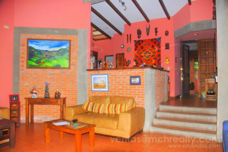 Foto Casa en Venta en Alto de las Palomas, Escaz, San Jos - U$D 250.000 - CAV3378 - BienesOnLine