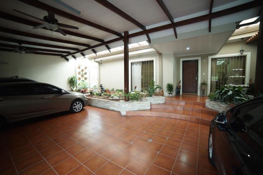 Foto Casa en Venta en Trejos de Montealegre, Escaz, San Jos - U$D 297.000 - CAV25929 - BienesOnLine