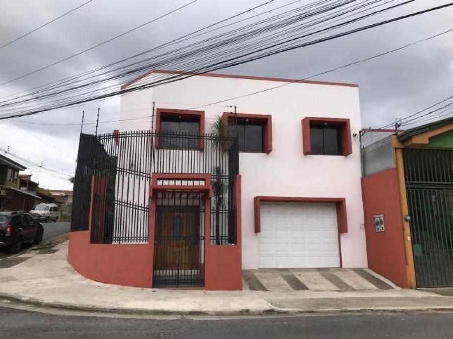 Foto Casa en Alquiler en Zapote, San Jos, San Jos - U$D 1.300 - CAA20788 - BienesOnLine