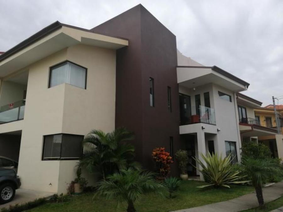 Home in Metric Way