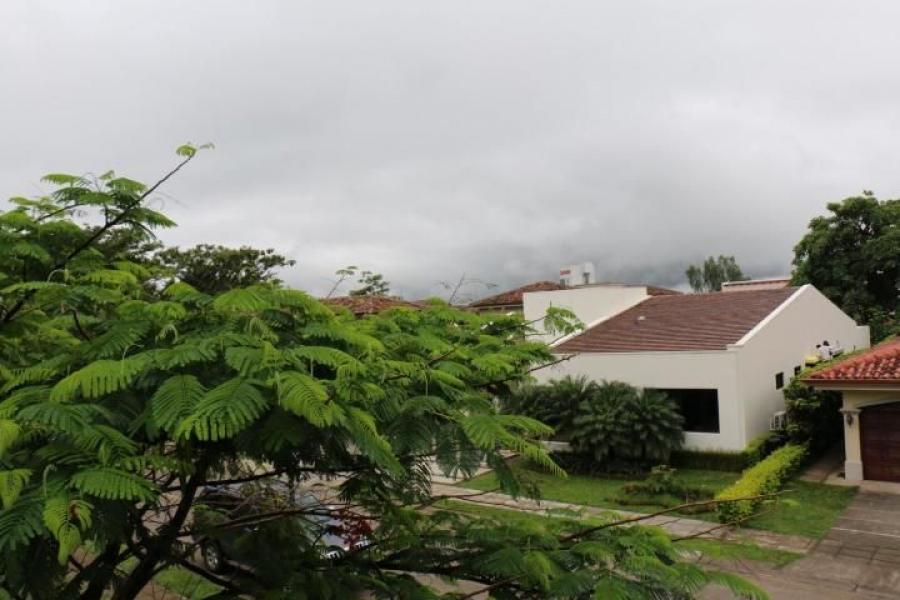 Foto Casa en Venta en Santa Ana, San Jos - U$D 380.000 - CAV27044 - BienesOnLine