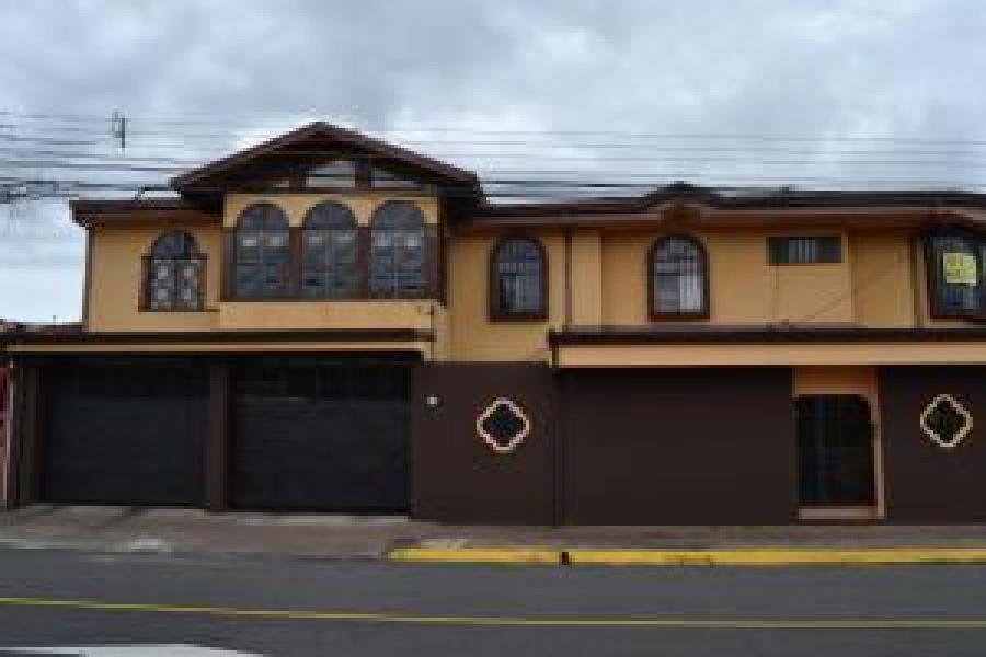 Foto Casa en Venta en Heredia, Heredia - U$D 350.000 - CAV33517 - BienesOnLine