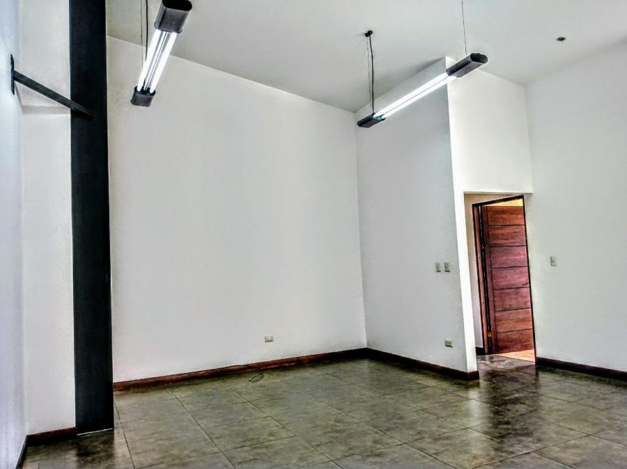 Foto Apartamento en Alquiler en Uruca, San Jos - U$D 800 - APA55721 - BienesOnLine