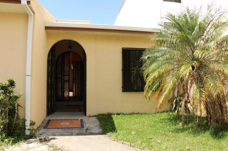 Foto Casa en Alquiler en Escaz, San Jos - U$D 1.900 - CAA12441 - BienesOnLine