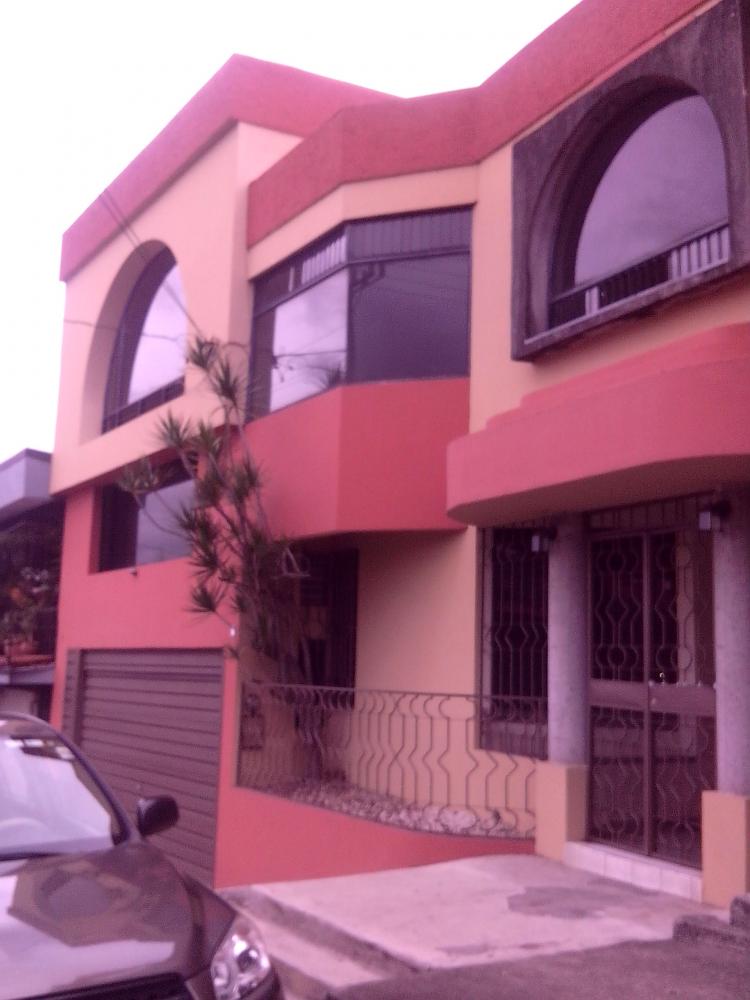Foto Casa en Alquiler en Heredia, Heredia - U$D 1.900 - CAA6138 - BienesOnLine