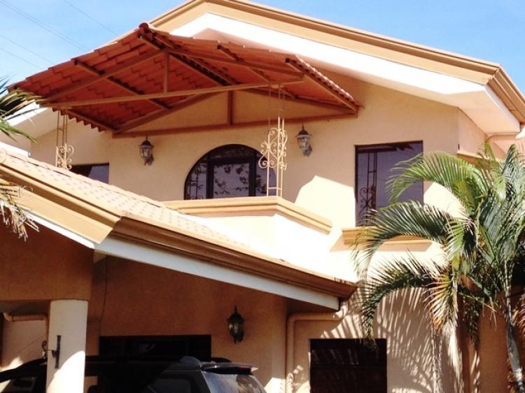 Foto Casa en Venta en Santa Ana, San Jos - U$D 450.000 - CAV3932 - BienesOnLine