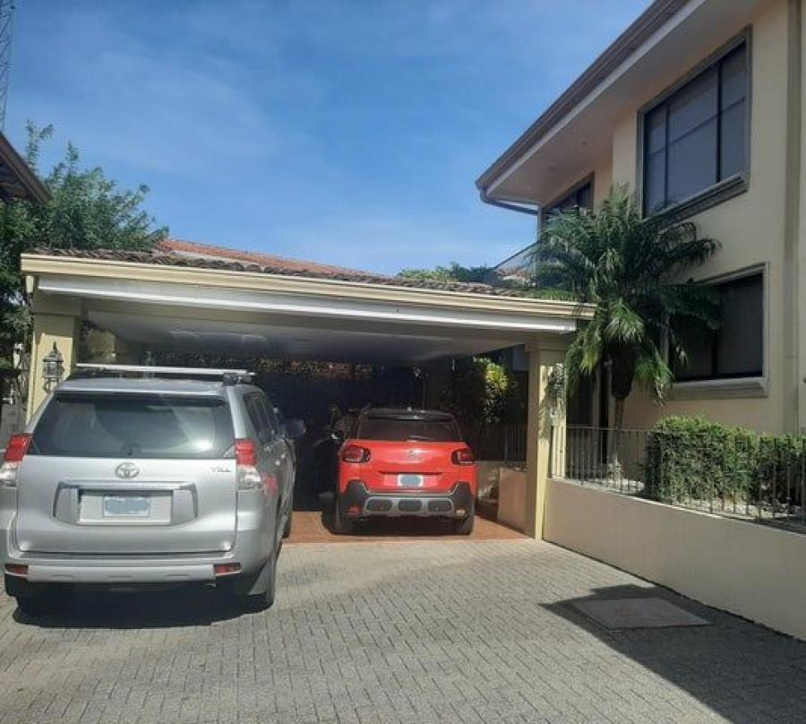Foto Casa en Venta en Santa Ana, San José - U$D 330.000 - CAV92114 - BienesOnLine
