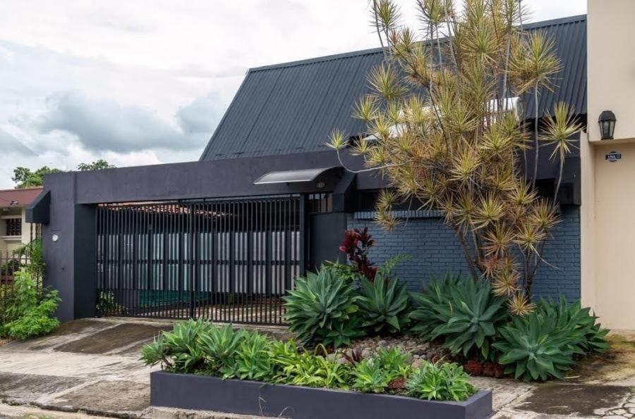 Foto Casa en Venta en la uruca, la uruca, San José - U$D 290.000 - CAV66375 - BienesOnLine
