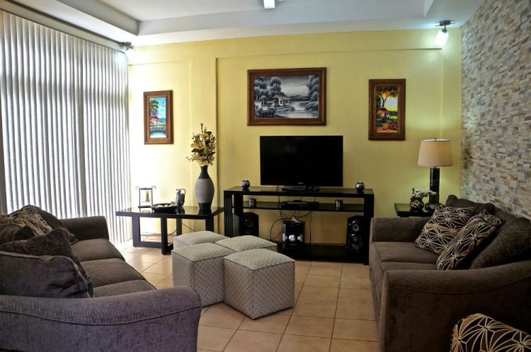 Foto Casa en Venta en San Rafael, Heredia - U$D 300.000 - CAV12598 - BienesOnLine