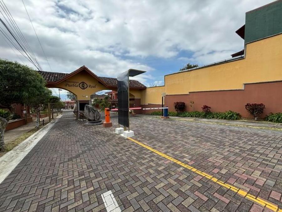 Foto SE VENDE LOTE EN CONDOMINIO SAN PABLO HEREDIA
