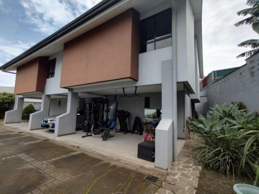 Home in Metric Way