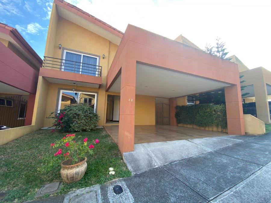 Foto Casa en Venta en condominio Bosques de Velarde, Costa Rica, Heredia - U$D 260.000 - CAV55700 - BienesOnLine