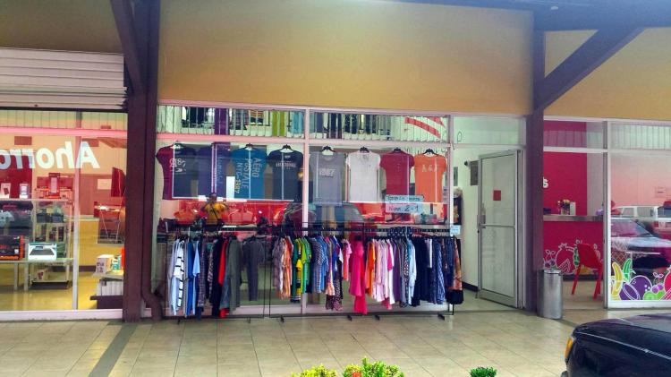 Tienda de 2025 ropa santa cruz