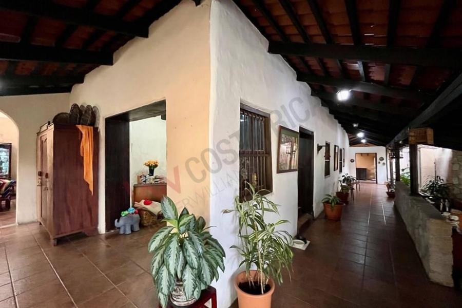 Foto Casa en Venta en Escaz, San Jos - U$D 385.000 - CAV97315 - BienesOnLine