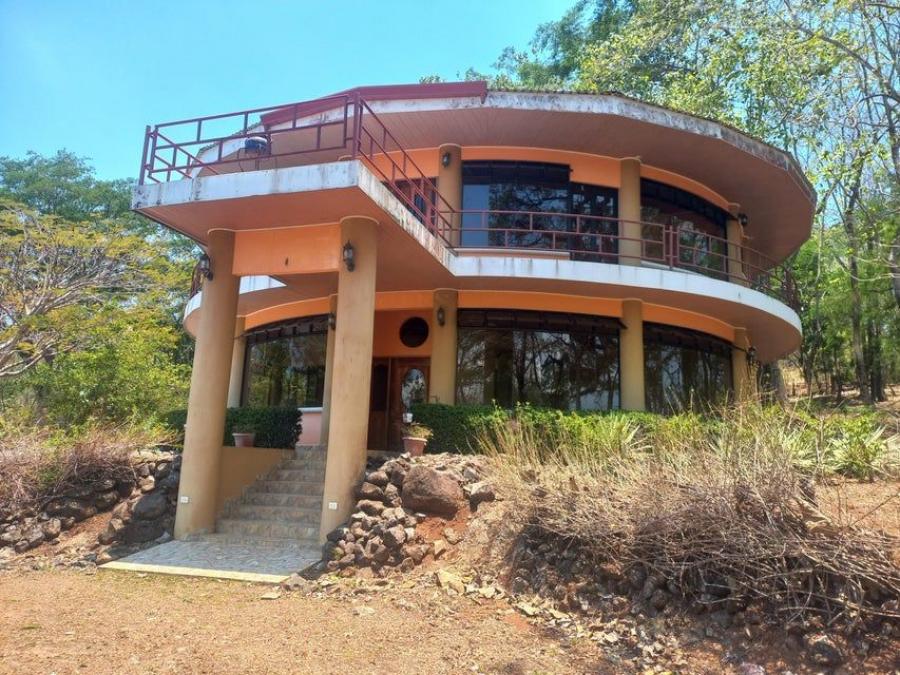 Foto Casa en Venta en Orotina, Orotina, Alajuela - U$D 500.000 - CAV65586 - BienesOnLine