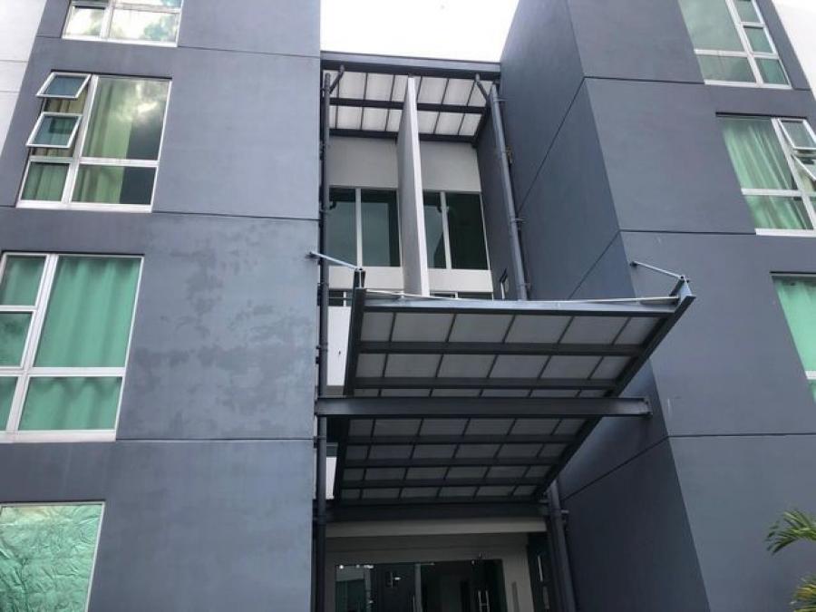 Home in Metric Way