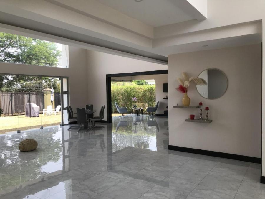 Home in Metric Way