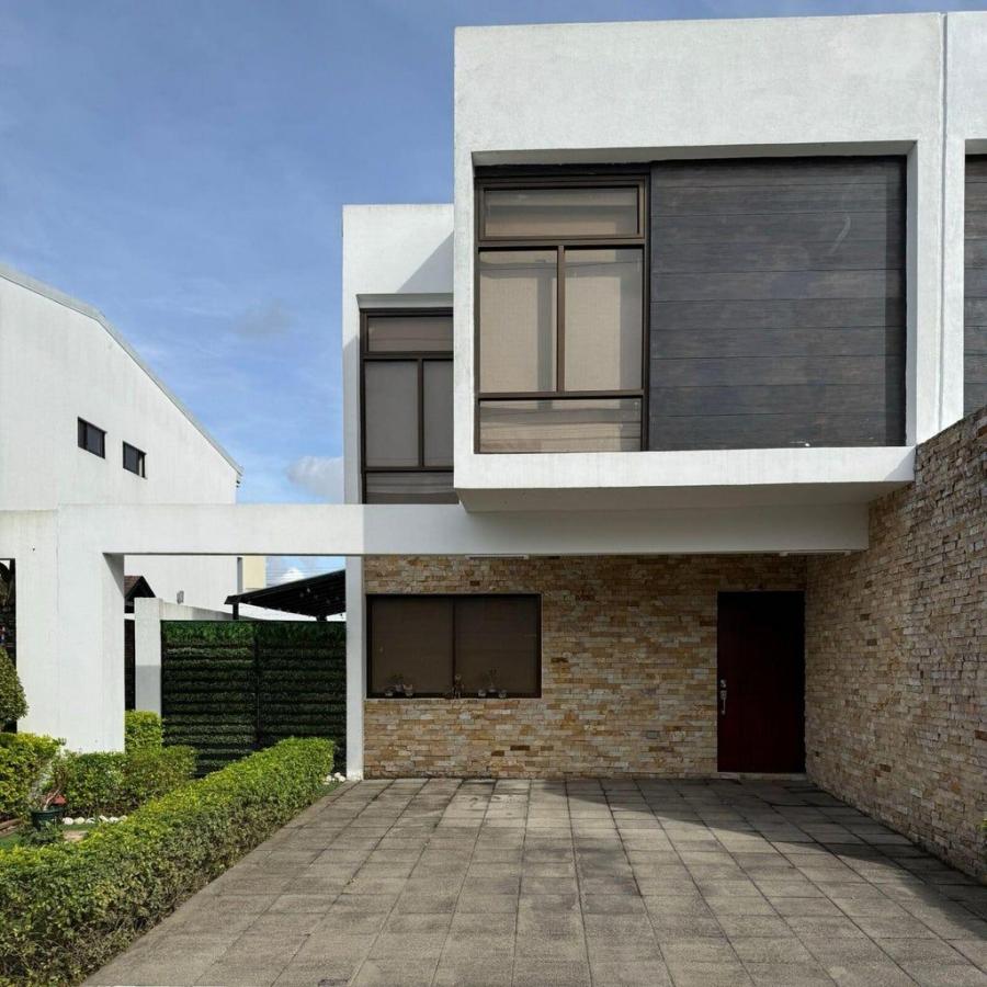 Foto Casa en Venta en El Tejar, Cartago - U$D 188.000 - CAV117317 - BienesOnLine