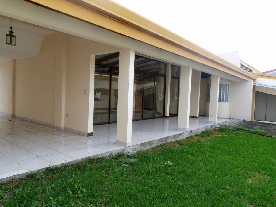 Foto Casa en Venta en Escaz, San Jos - U$D 650.000 - CAV60725 - BienesOnLine