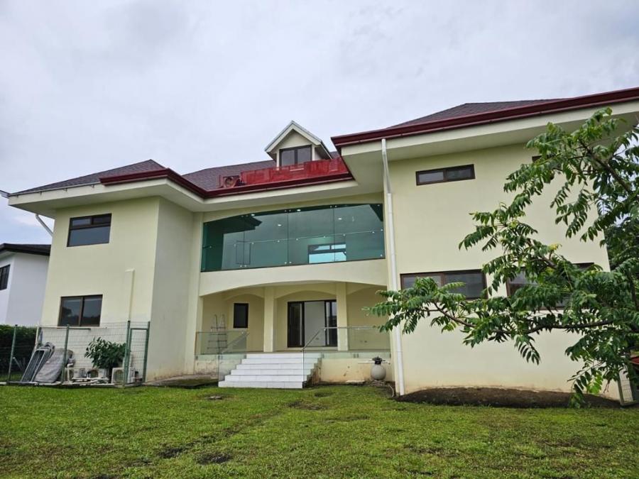 Foto Casa en Venta en Hacienda Los Reyes, Gucima, Alajuela - U$D 575.000 - CAV84424 - BienesOnLine