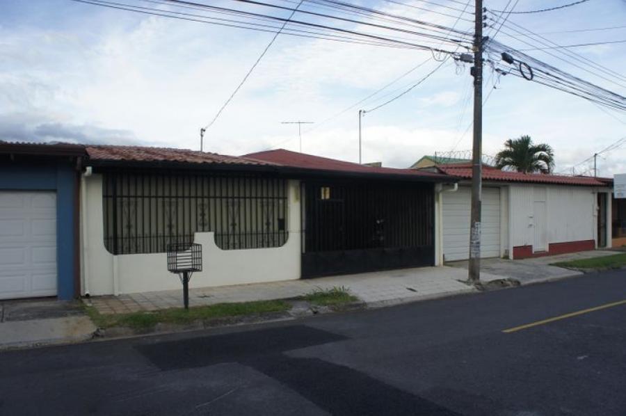 Foto Casa en Venta en Heredia, Heredia - U$D 196.000 - CAV58741 - BienesOnLine