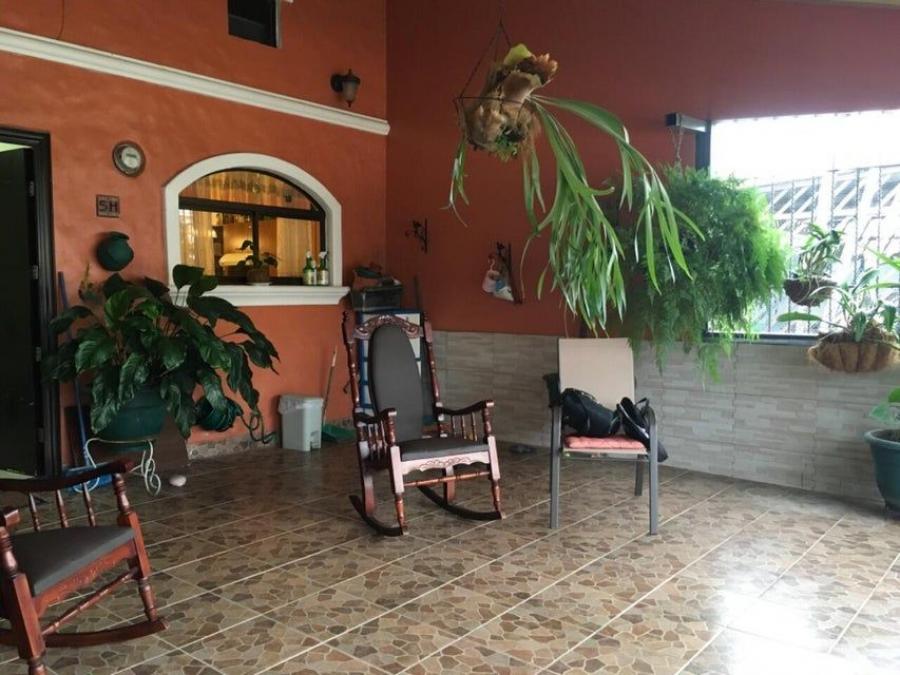 Casa en Venta en Heredia