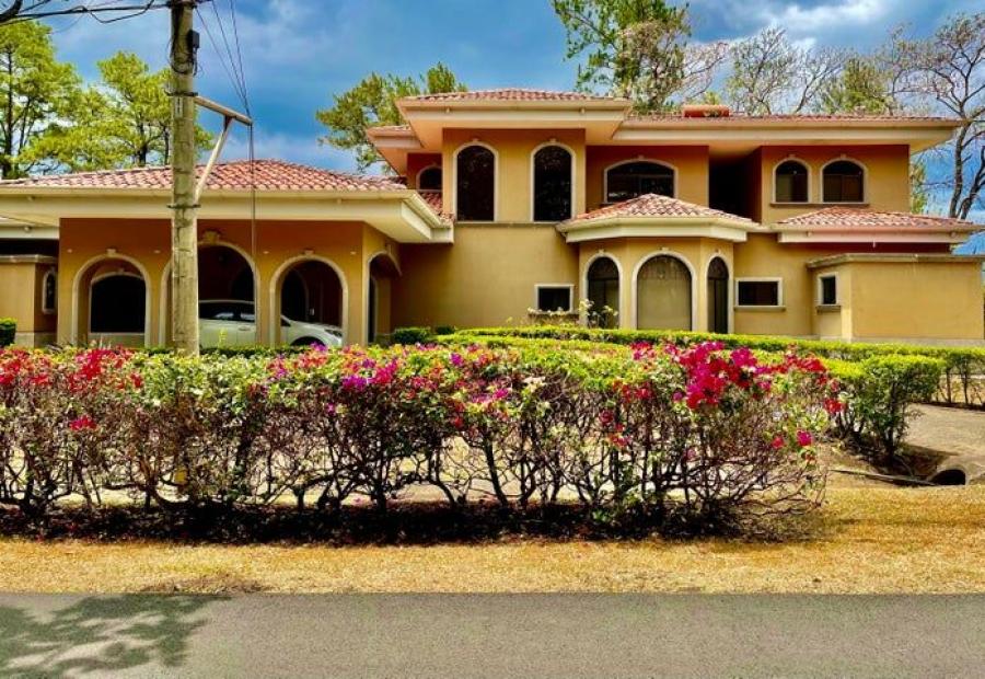 Foto Casa en Venta en Gucima, Alajuela - U$D 740.000 - CAV80076 - BienesOnLine