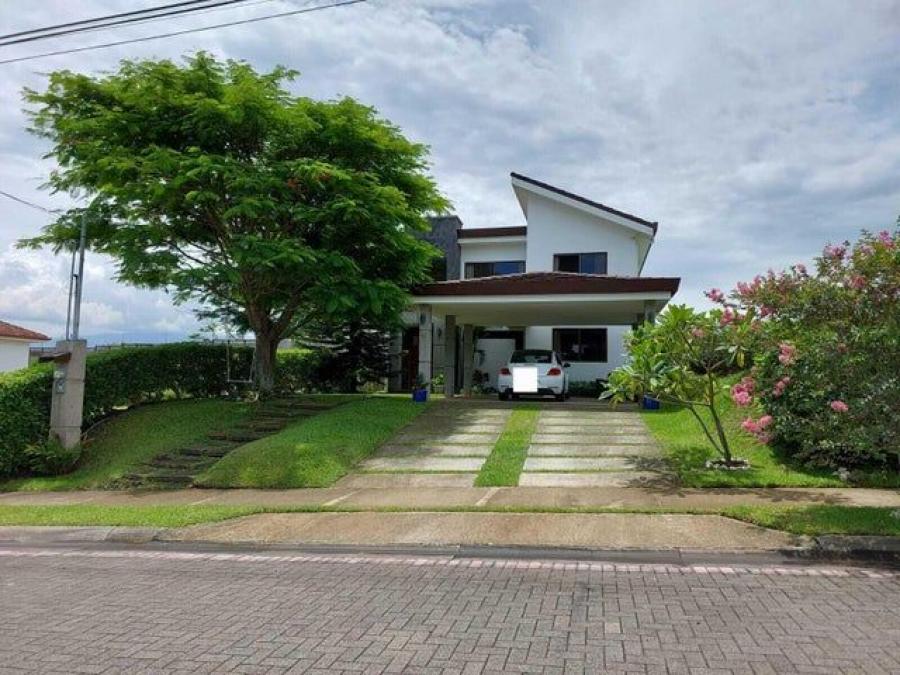 Foto Casa en Venta en Gucima Abajo, Gucima, Alajuela - U$D 329.000 - CAV79906 - BienesOnLine