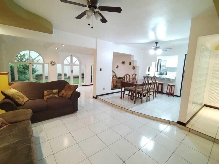 Foto Casa en Venta en Uruca, San Jos, San Jos - U$D 225.000 - CAV85321 - BienesOnLine
