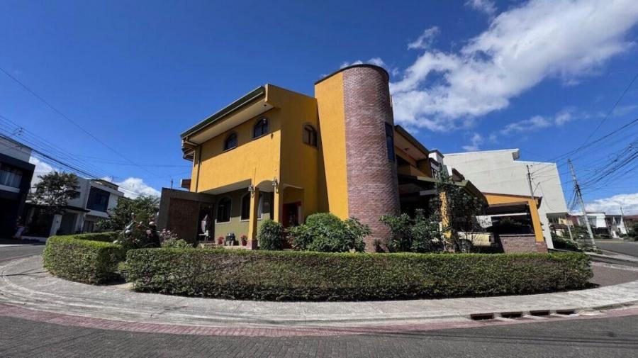 Foto Casa en Venta en Granadilla, Curridabat, San José - U$D 325.000 - CAV122046 - BienesOnLine