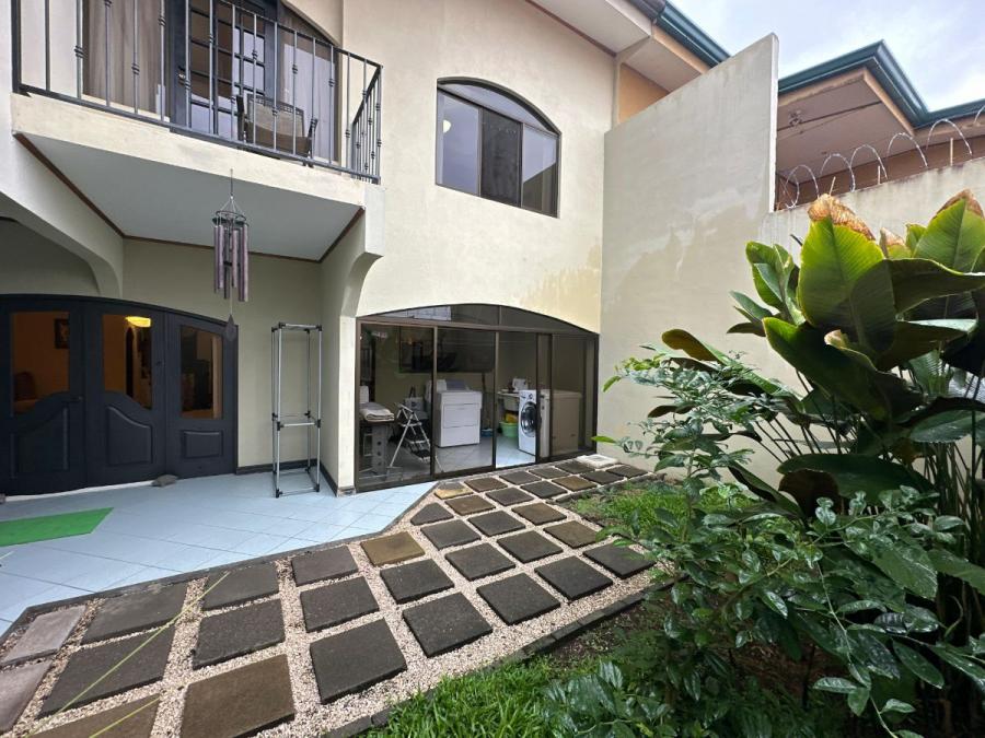 Home in Metric Way